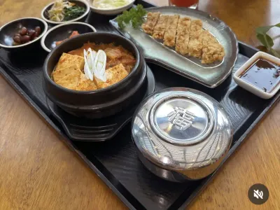 Kimchi Jjigae